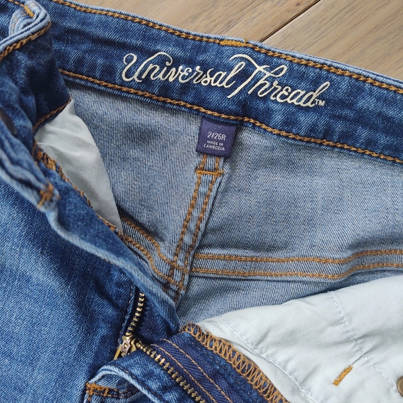 Universal Thread Jeans - Picture 3 of 3